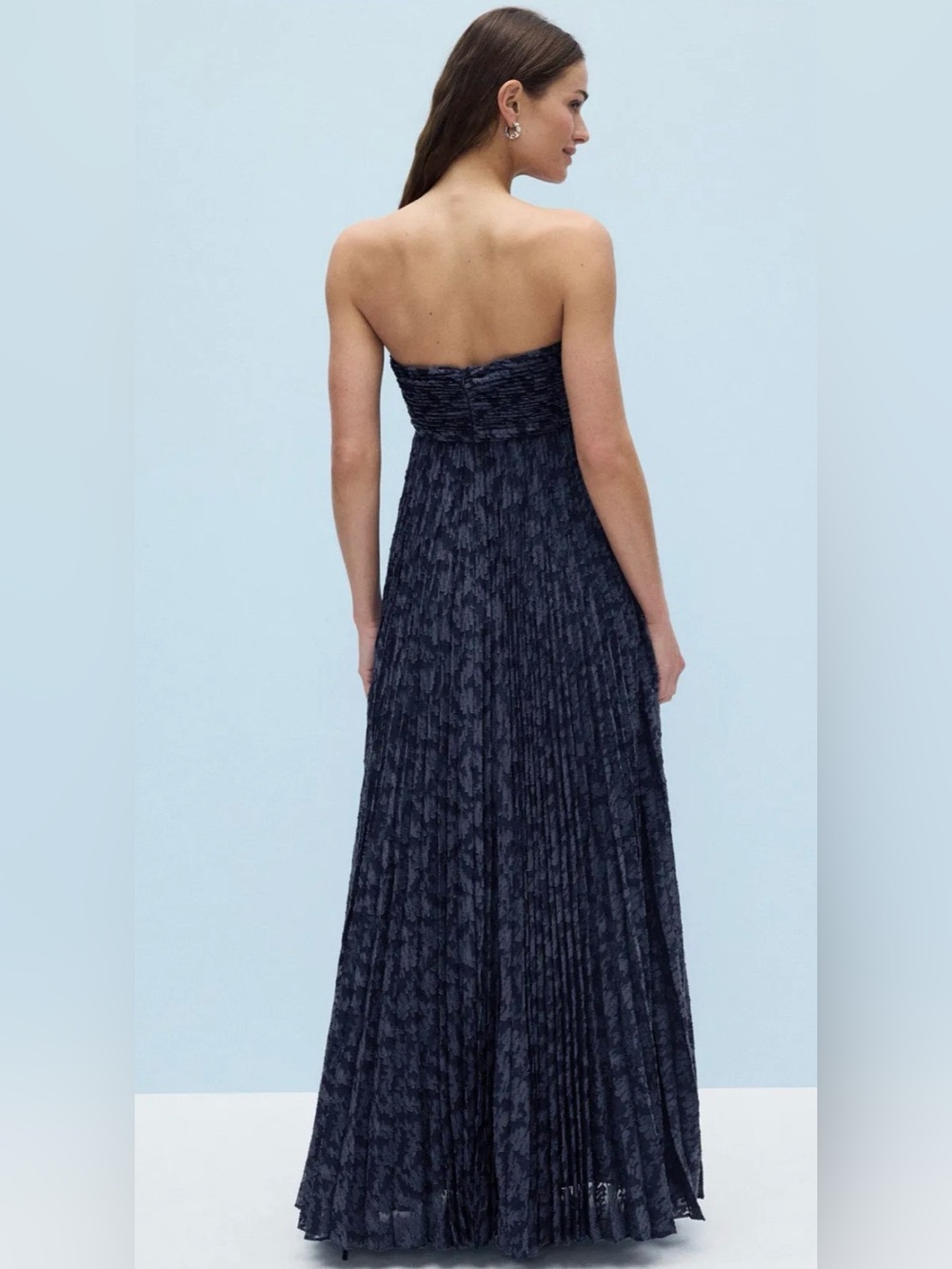 Alexis Elea Gown Strapless Twist-Front Lace Maxi Dress in blue size large. - Picture 5 of 13